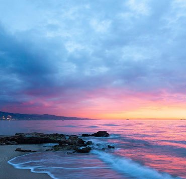 Photo of a serene water setting to convey the peace that God gives
